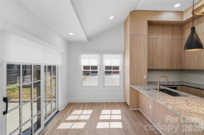 Photo - 1840 Merriman Ave