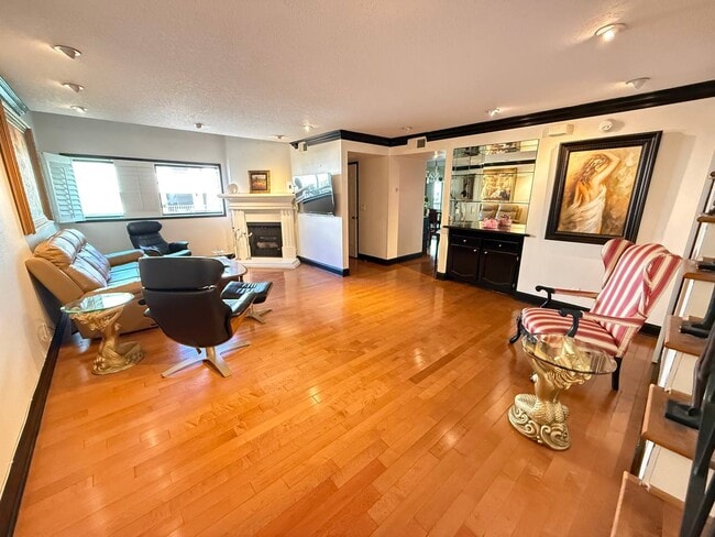 Photo - 21620 Burbank Blvd Unit 21620 Burbank