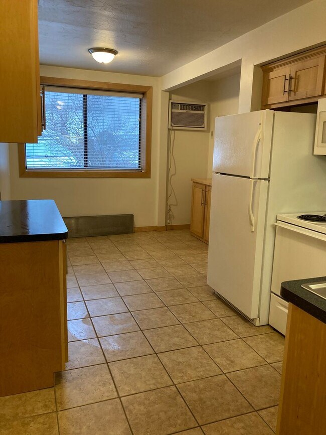 Photo - 311 Kenwood Apartments