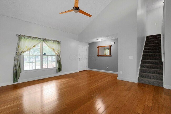 Photo - 299 Iris Trail Dr