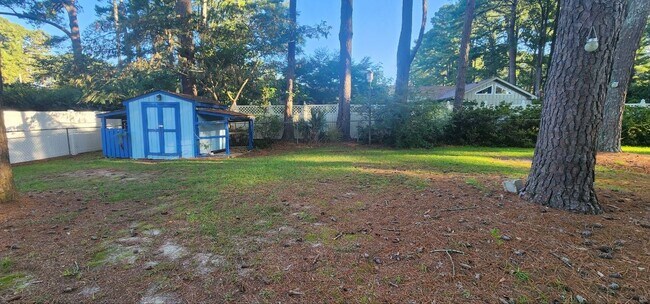 237 Forest Ln