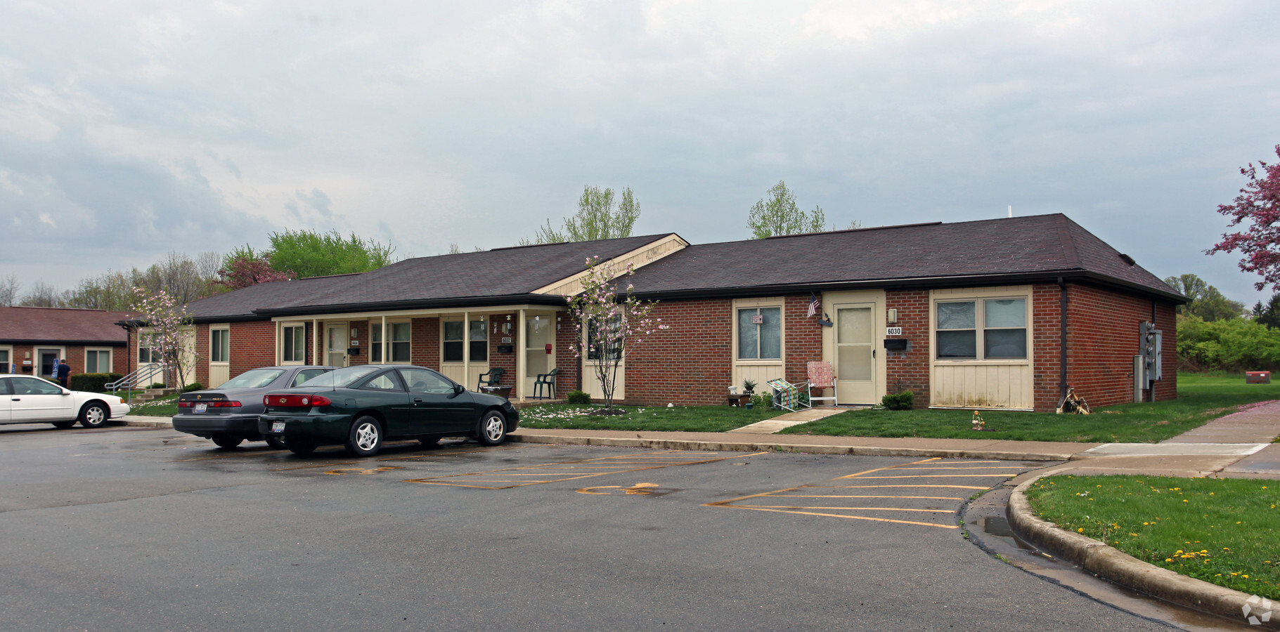 Channing Court Apartments - Channing Way Court Apartments