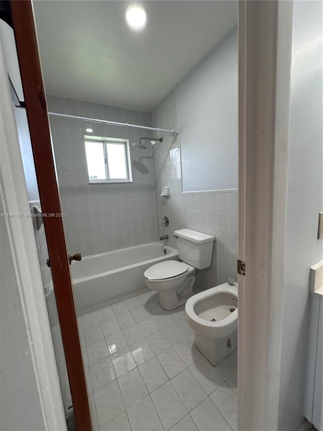 Photo - 2210 W 74th St Unit 201-29