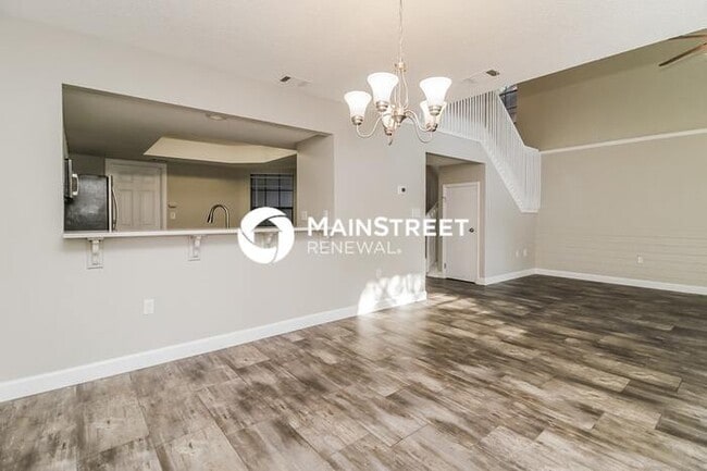 Photo - 3 Bedroom Pet-Friendly Home in APOPKA, FL with Main Street Renewal