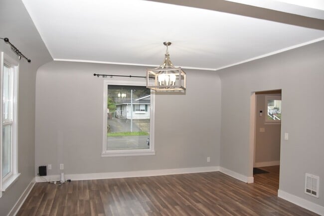 Photo - Fully Updated 3 Bedroom 2 Bath Tacoma 2 Story