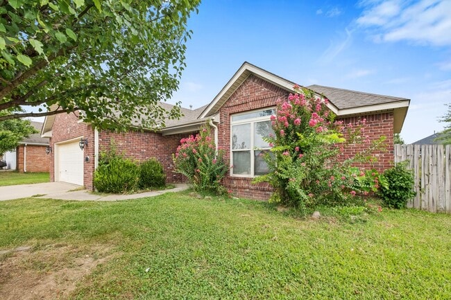 Photo - 702 Grant Ave