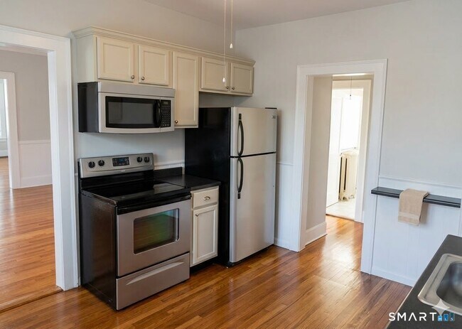 Photo - 65 Burr St Unit 2nd Floor