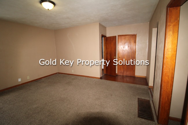 Photo - 2930 Fletcher St Unit 2930 1/2 Fletcher St