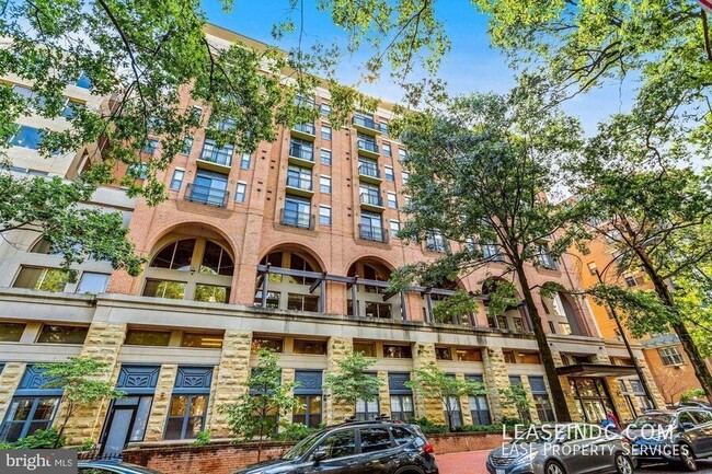 Photo - 1111 25th St NW Unidad #914 Rental