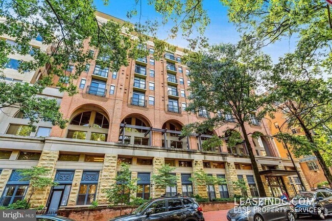 Building Photo - 1111 25th St NW Unit #914 Rental