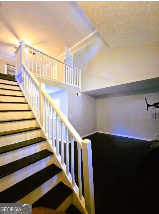 Photo - 1674 Wynndowne Trail