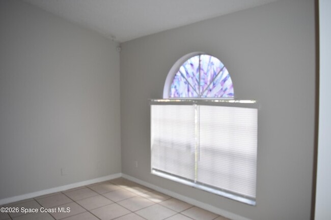 Photo - 482 Tuloma Ave SW