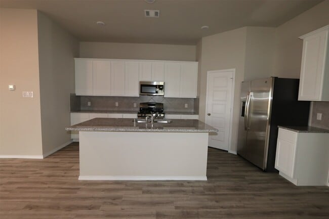 Photo - 2015 Levant Ln