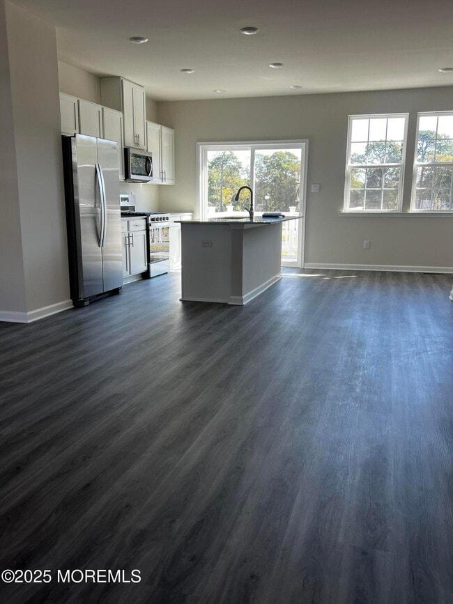 Photo - 10 Baybreeze Dr