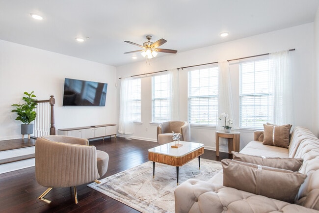 Viviendo - 33 Landmark Ln