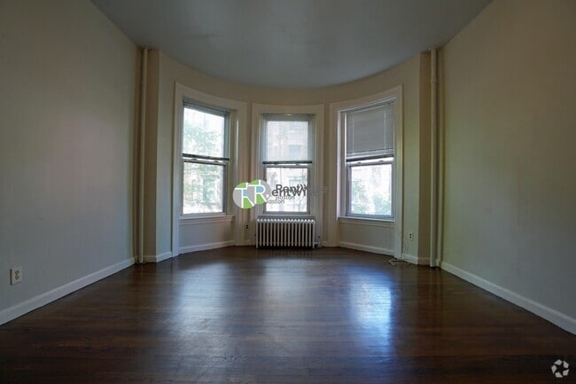 Building Photo - 45 Carlton St Rental
