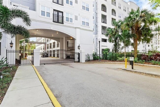 Photo - 204 W South St Unit 1053