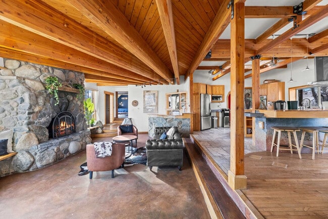Building Photo - 84 Arcturus Dr
