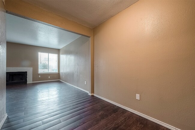 Building Photo - 12655 Ashford Meadow Dr Unit A Rental