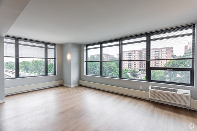 Photo - 22 South West