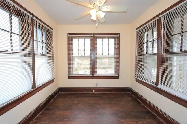 Photo - Sycamore Twp - Charming 2 bed 1 bath bungalow