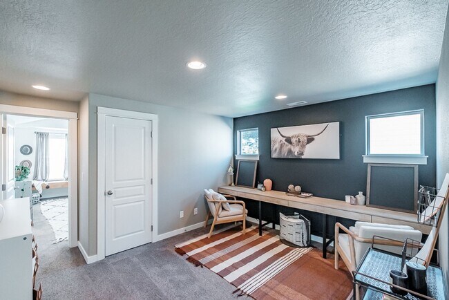 Photo - Beautiful 3 Bedroom on Large Corner Lot!