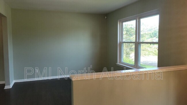 Photo - 2003 13th St SW