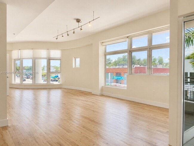 Building Photo - 6701 Biscayne Blvd Unit 201