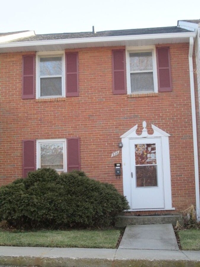 Photo - 328 Loudon Rd