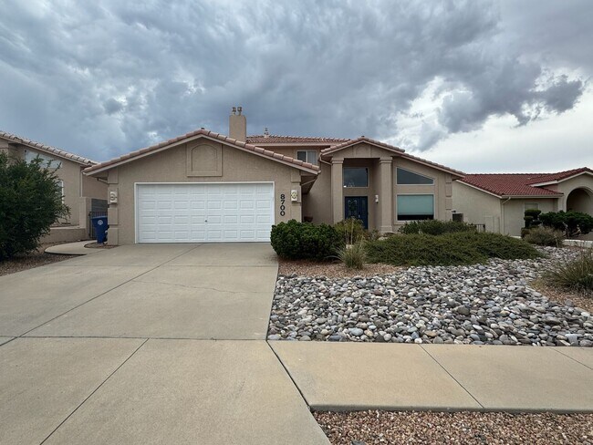 Building Photo - Fully Updated 3BR/2.5BA in Desirable Lampl... Rental