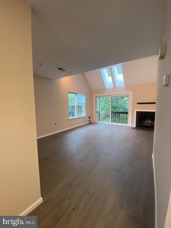 Building Photo - 345 Cashel Ct Unit 345