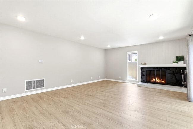 Photo - 2652 College Ln