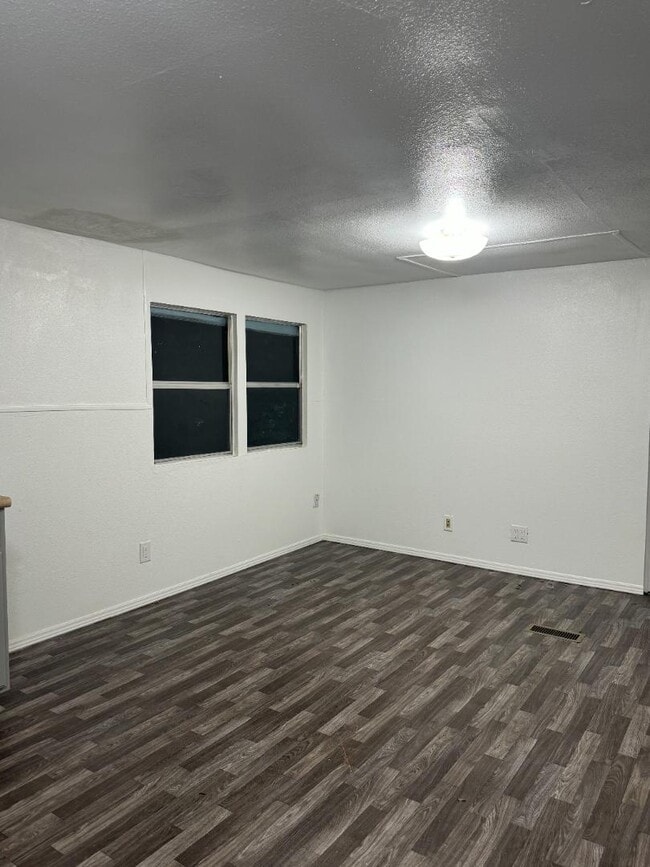 Photo - 2111 W Austin St