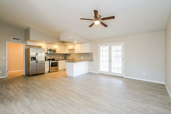 Photo - 238 E Houston Ave