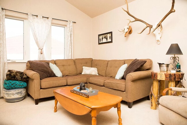 Photo - 1135 Boswell Dr