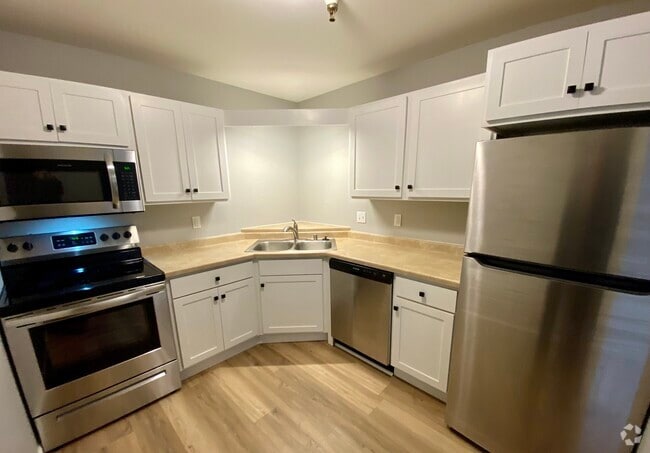 Building Photo - 12765 W Hampton Ave Unit #115 Rental