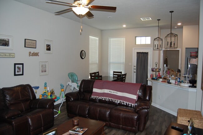 Photo - 2110 Markley Dr