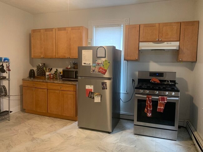 Photo - 32 E Cottage St