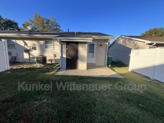 Photo - 10 Blackburn Manor