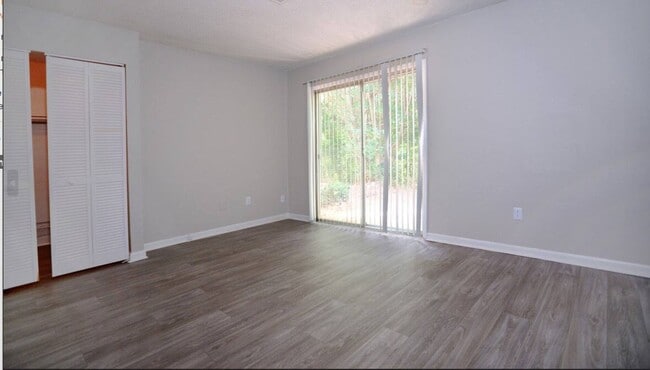 Pineview Apartments