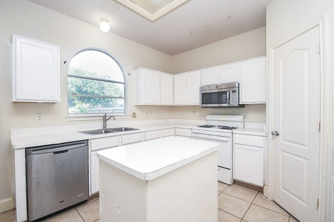 Photo - 5214 Mountain Forest Dr
