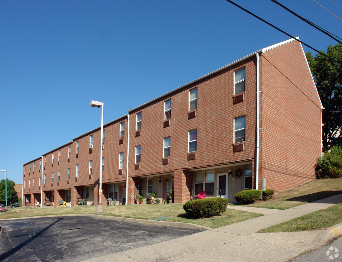 Pleasant Valley Apartments - Pleasant Valley Apartments