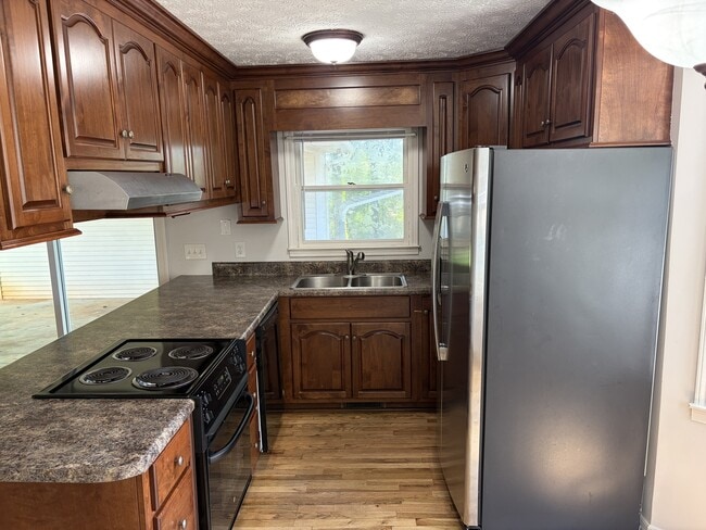 409 Cloverleaf Dr