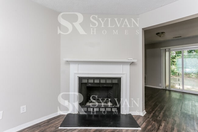 Photo - 5697 Wells Cir