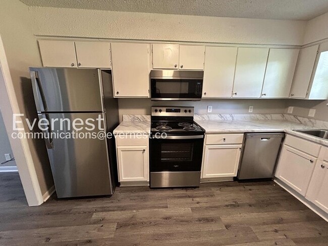 Photo - 1176 Sioux Terrace