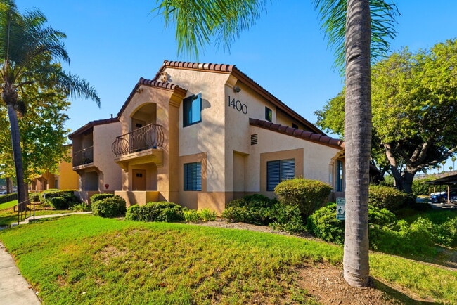 Building Photo - "Charming 2-Bedroom, 2-Bathroom Oasis in E... Unit 1411