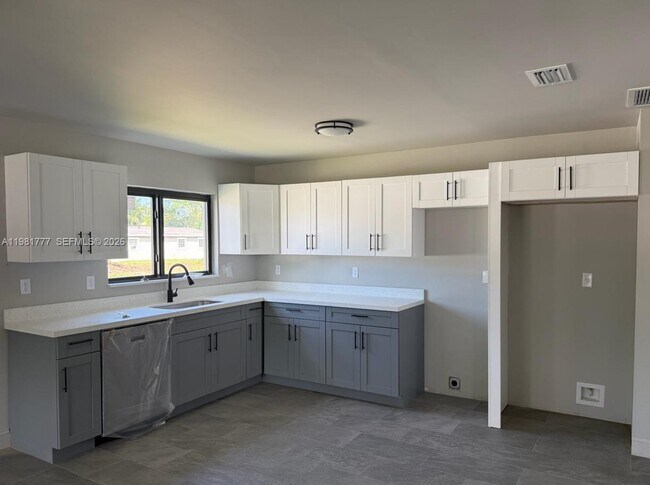 Photo - 2806 NW 9th Ct