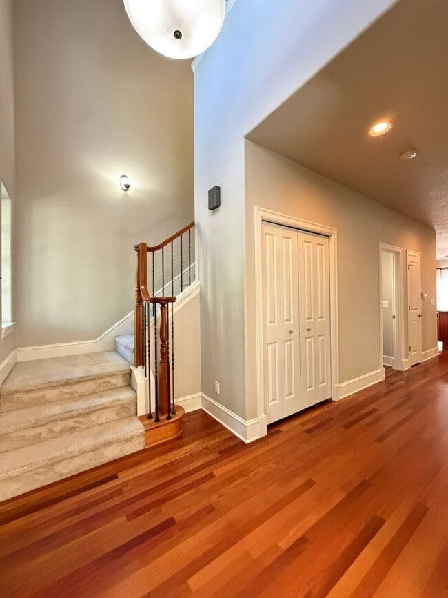 Photo - 17204 SW 136th Ave