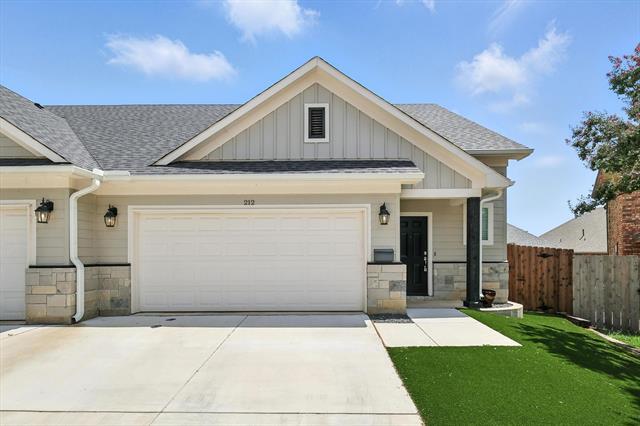 212 Wayside Ct