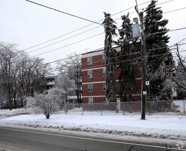 Photo - 170 Sentinel Rd